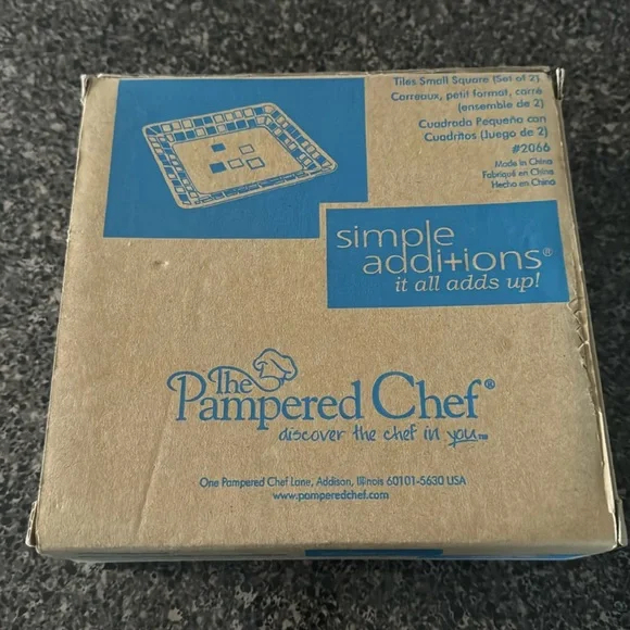 Pampered Chef Set of 2 Tiles Small Square Plates - Picture 2 of 7